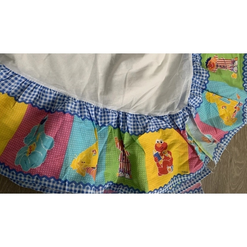 Vintage SESAME STREET CRIB RUFFLE Standard 28" X 52" Baby Toddler Bed Elmo ERNIE - Picture 2 of 5
